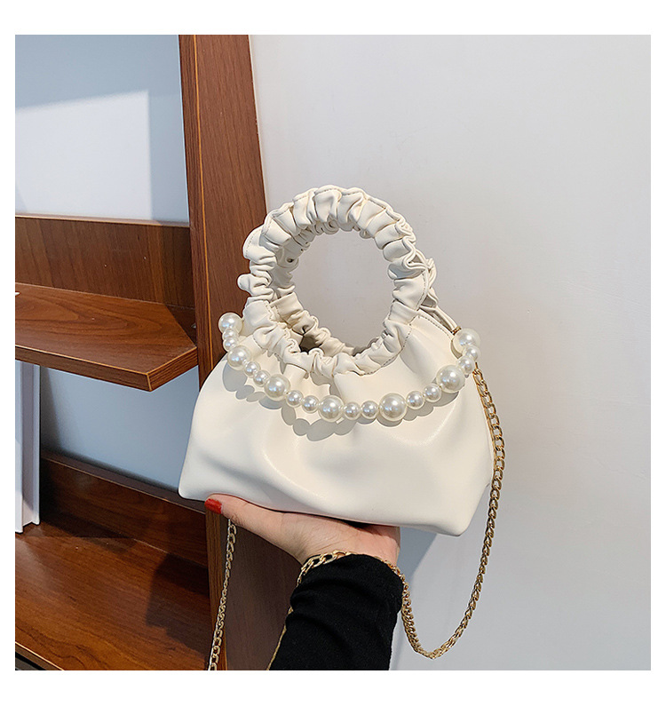 Wholesale Pleated Pearl Chain Solid Color Handbag Nihaojewelry display picture 95