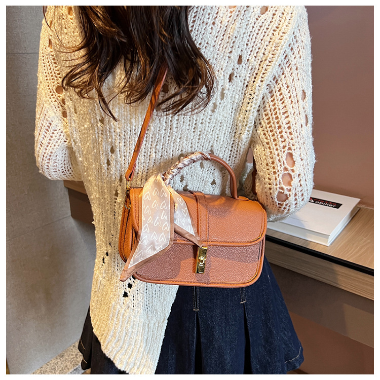 2023 Herbst und Winter neuer Stil, leichter Luxus, vielseitig, High-End-Retro-Umhängetasche für Damen, kleine quadratische Handtasche_voghion.com