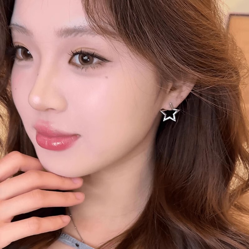 闪钻立体折角星星耳钉女2025新款爆款高级感小众设计耳环精致耳扣|undefined