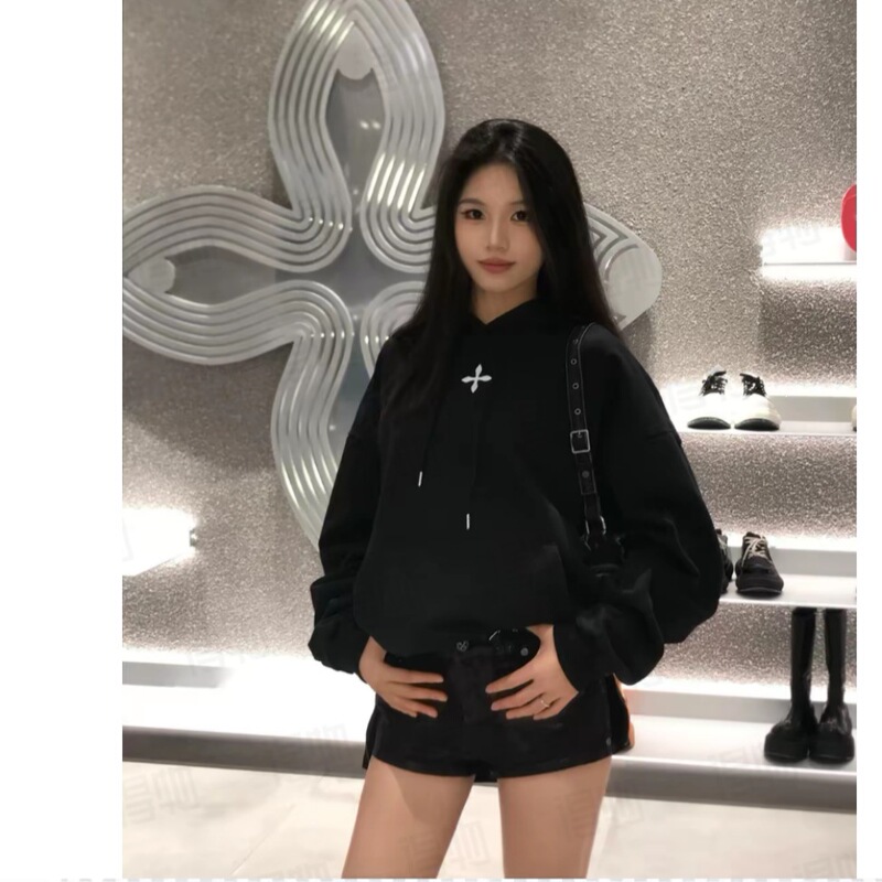 In stock: SMFK Cross Eternal Classic Basic Pure Cotton Hoodie, Spring 2025 new collection, unisex style In stock: SMFK Cross Eternal Classic Basic Pure Cotton Hoodie, Spring 2025 new collection, unisex style