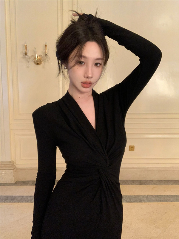 黑色扭结气质女神长袖开叉新款裙子收腰打底连衣裙修身显身材长裙|undefined