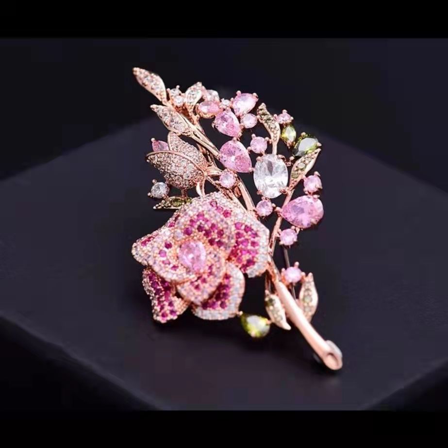 New Colorful Inlaid Zircon Crystal Brooch Pins for Women Fashion Luxury Rose Flower Dress Corsage Pin Clothing Accessories Brooches