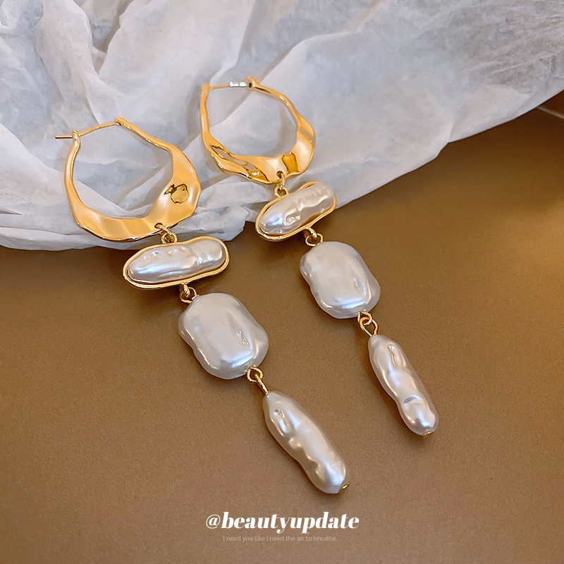 Pendientes de borla de perlas barrocas irregulares franceses Diseño personalizado Pendientes de hebilla de temperamento Pendientes de estilo explosivo europeo y americano