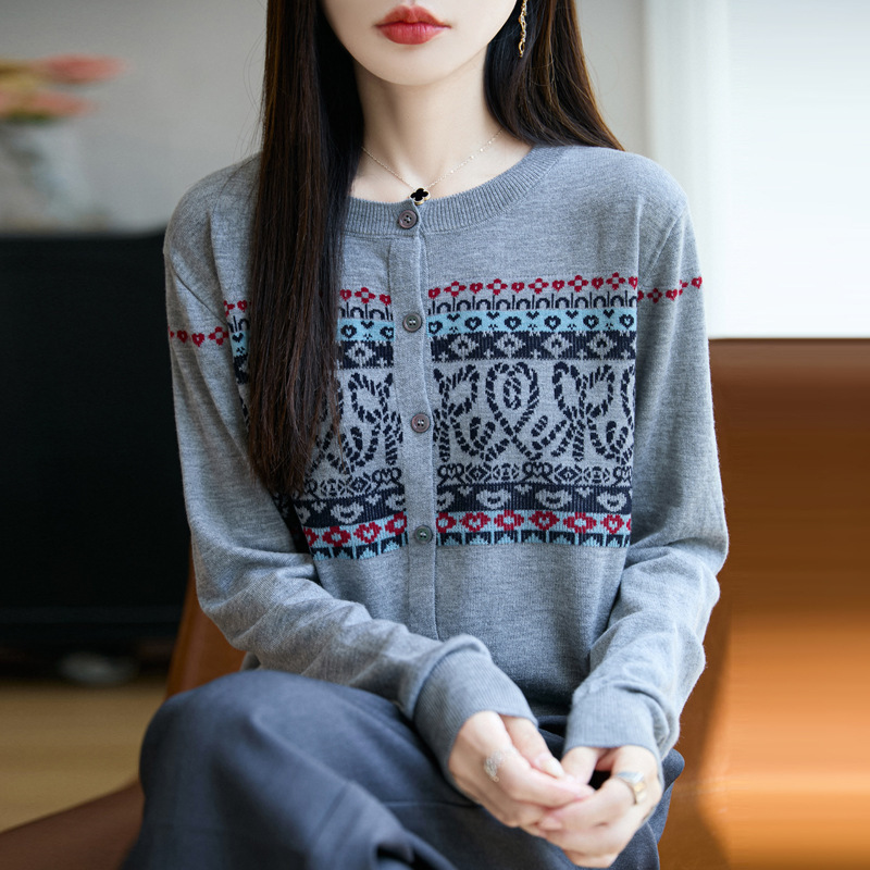 民族风重工提花针织开衫女2025秋新款单排扣宽松圆领外搭毛衣薄|undefined