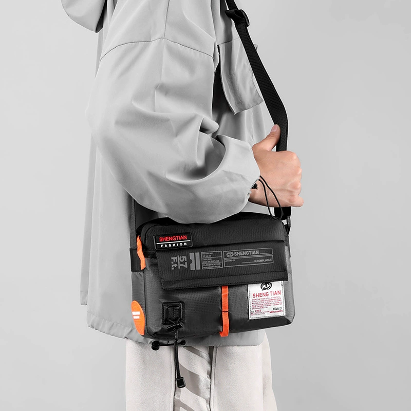 Shoulder bag, nylon sports bag for leisure, men's retro one-shoulder bag for traveling