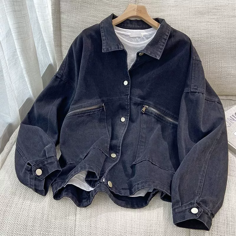 Denim jacket with zipper, loose fit