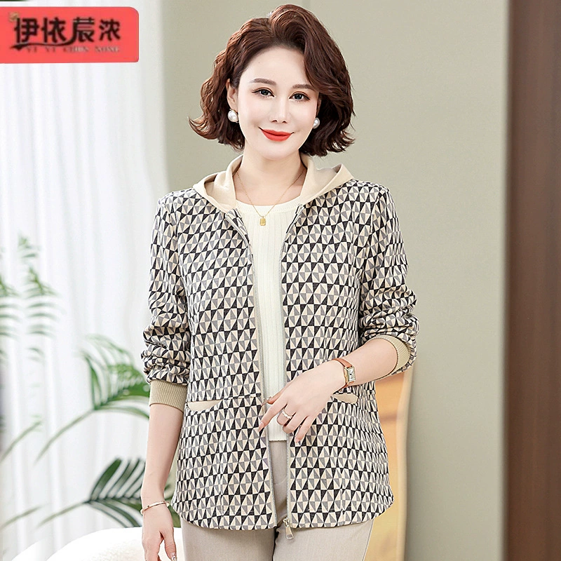 Весенне-осенняя новая куртка с капюшоном для мам, модель 2025 года, для женщин 50 лет и старше, на молнии, оптом