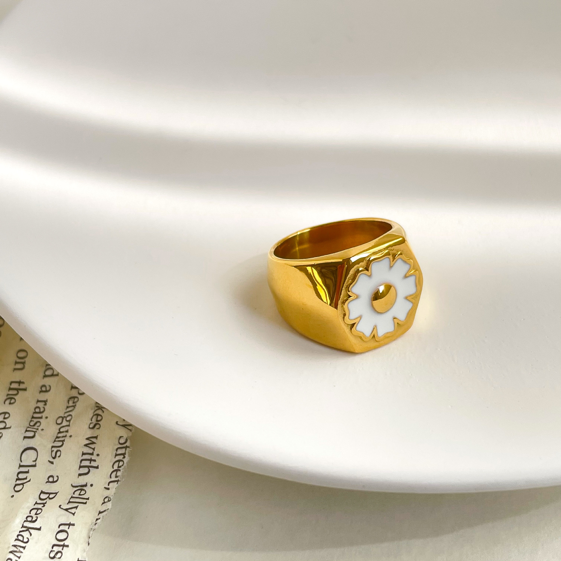 Hip-hop Retro Star Titanium Steel Plating Gold Plated Rings display picture 3