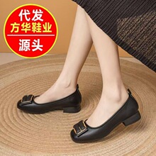休闲百搭豆豆鞋女2026年春夏季新款中老年软底一脚蹬不累脚小皮鞋