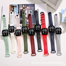 外贸跨境新款LED电子手表防水方块数字触屏情侣学生儿童时尚手环