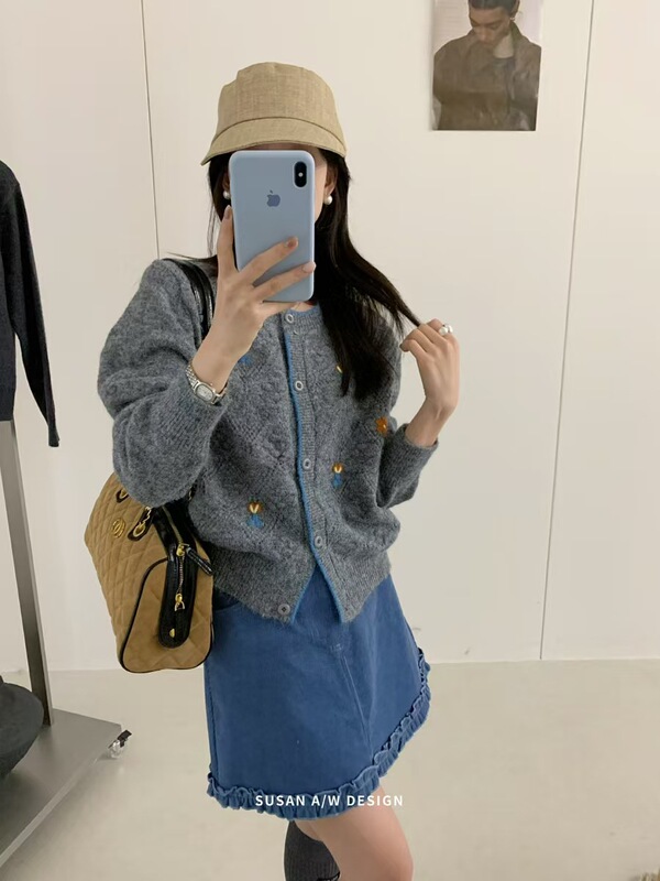 苏珊 2025秋冬新款圆领花朵刺绣针织开衫毛衣外套女宽松上衣27065|undefined