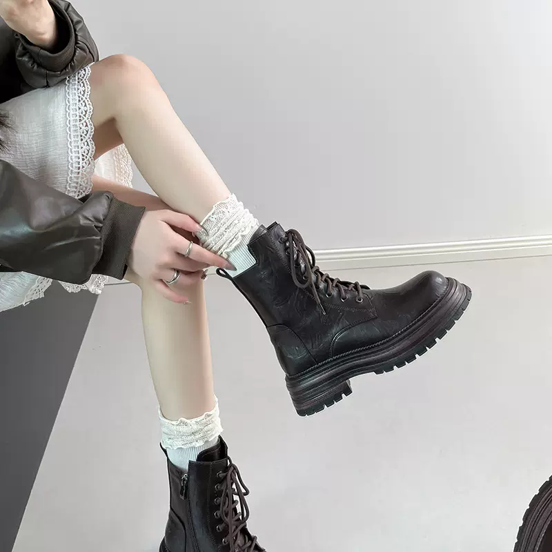 厚底马丁靴女2025秋冬新款短靴圆头粗跟英伦风系带复古机车靴单靴