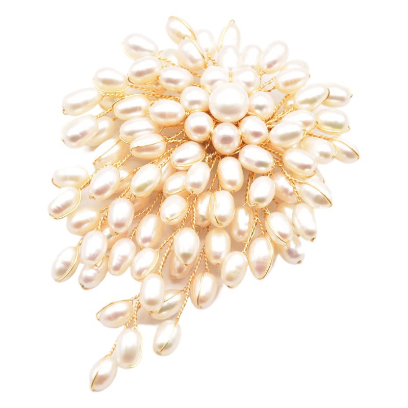 Natural perla broche nicho de alto grado estilo étnico tejido perla broche europeo y americano retro hecho a mano temperamento ramillete