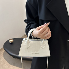 �μ��ʯ�^�y��Ů����С������2025�¿��ļ��r�ֺ��s���|��б���