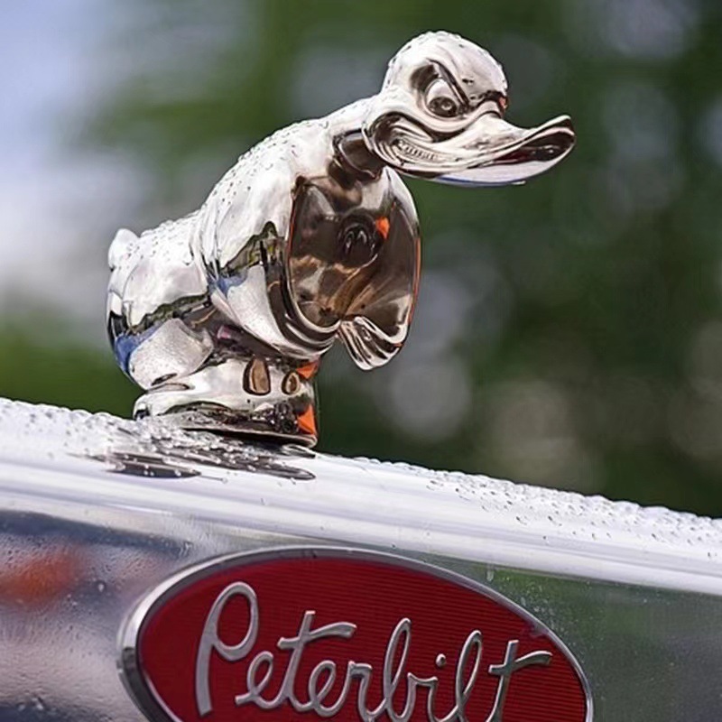 Sëlwer Glühende Donald Wild Angry Duck Kapp Autodekoratioun Ornament [_voghion.com