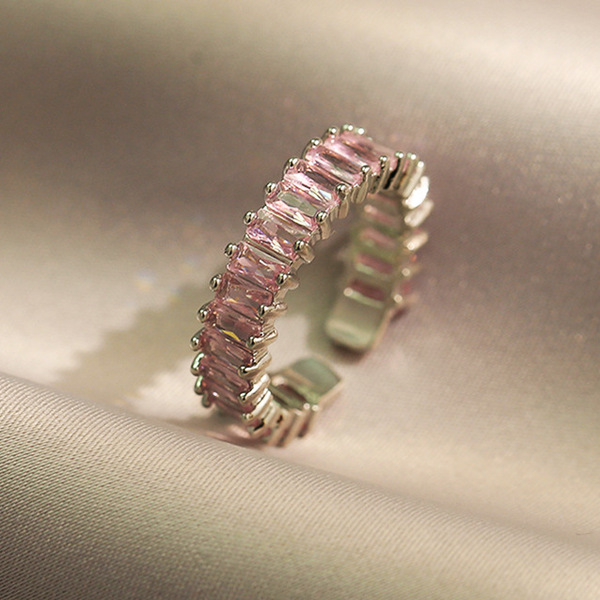 Elegant design one size adjustable sophisticated ring with zircon