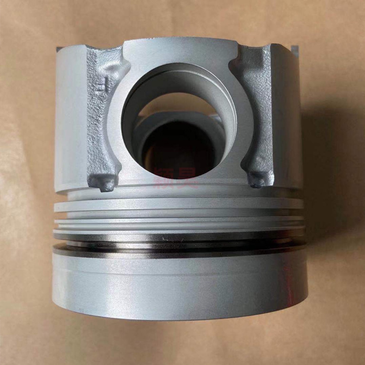 65.02501-0416活塞发动机配件DB58活塞带销