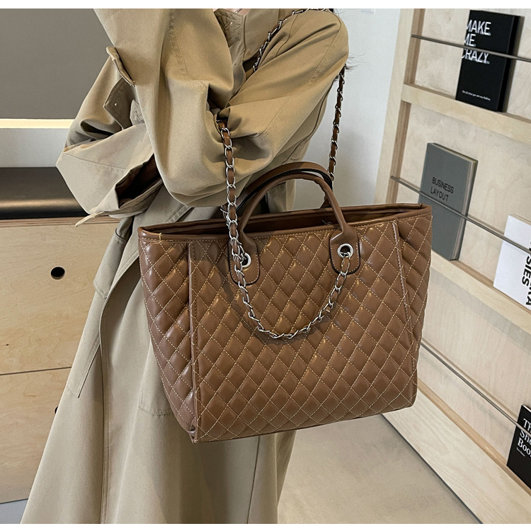 European And American Lingge Bag New Large Capacity Chain Bag Fashionable And Versatile Handheld Single Shoulder Tote Bag_voghion.com