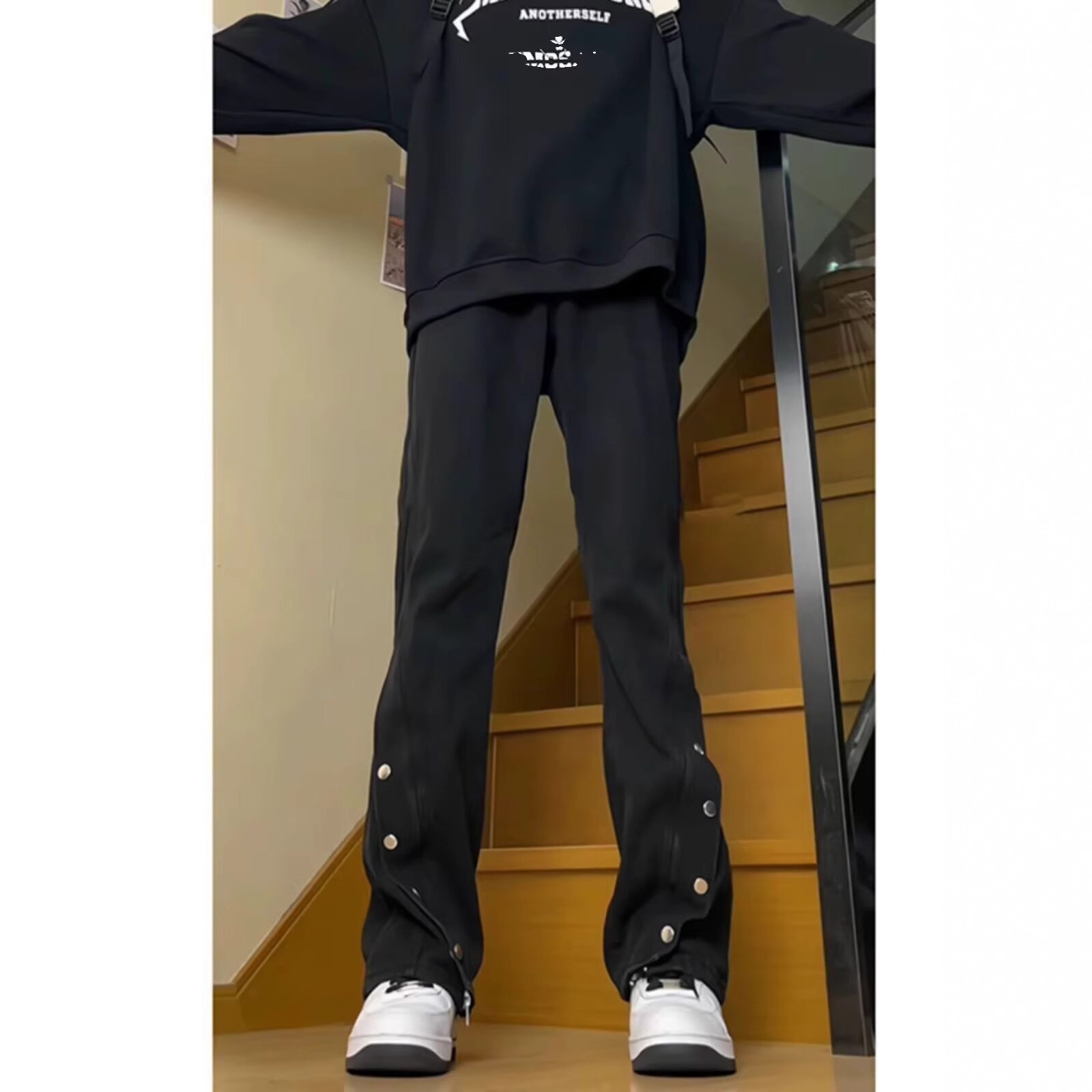 Jeans negros de estilo americano de hebilla de tendencia de otoño y invierno nuevos pantalones de hip-hop casuales de nicho de micro bocina