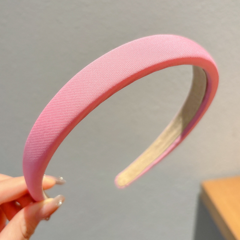 Alta sensación rosa de borde ancho bandas de cabello para mujeres 2023 otoño nuevo invierno alto cráneo mostrando cara pequeña tarjeta de cabello adorable bandas de cabello tocado