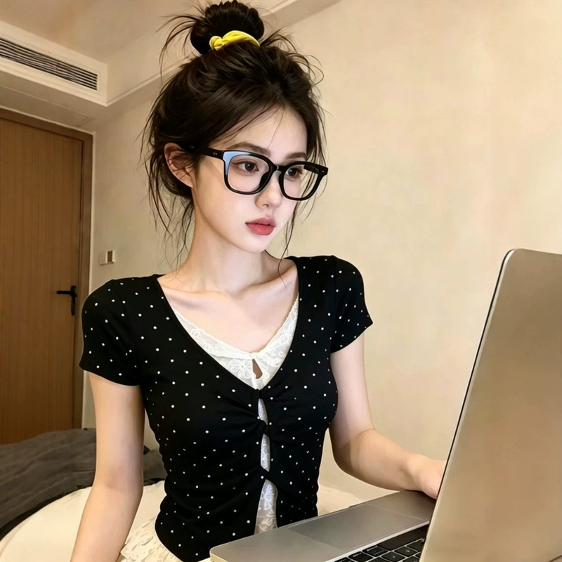 Song Jeong-eun Mango Yellow Faux Two-Piece Lace Short-Sleeve T-Shirt for Women, Summer Slim-Fit American Style Hot Girl Top Song Jeong-eun Mango Yellow Faux Two-Piece Lace Short-Sleeve T-Shirt for Women, Summer Slim-Fit American Style Hot Girl Top