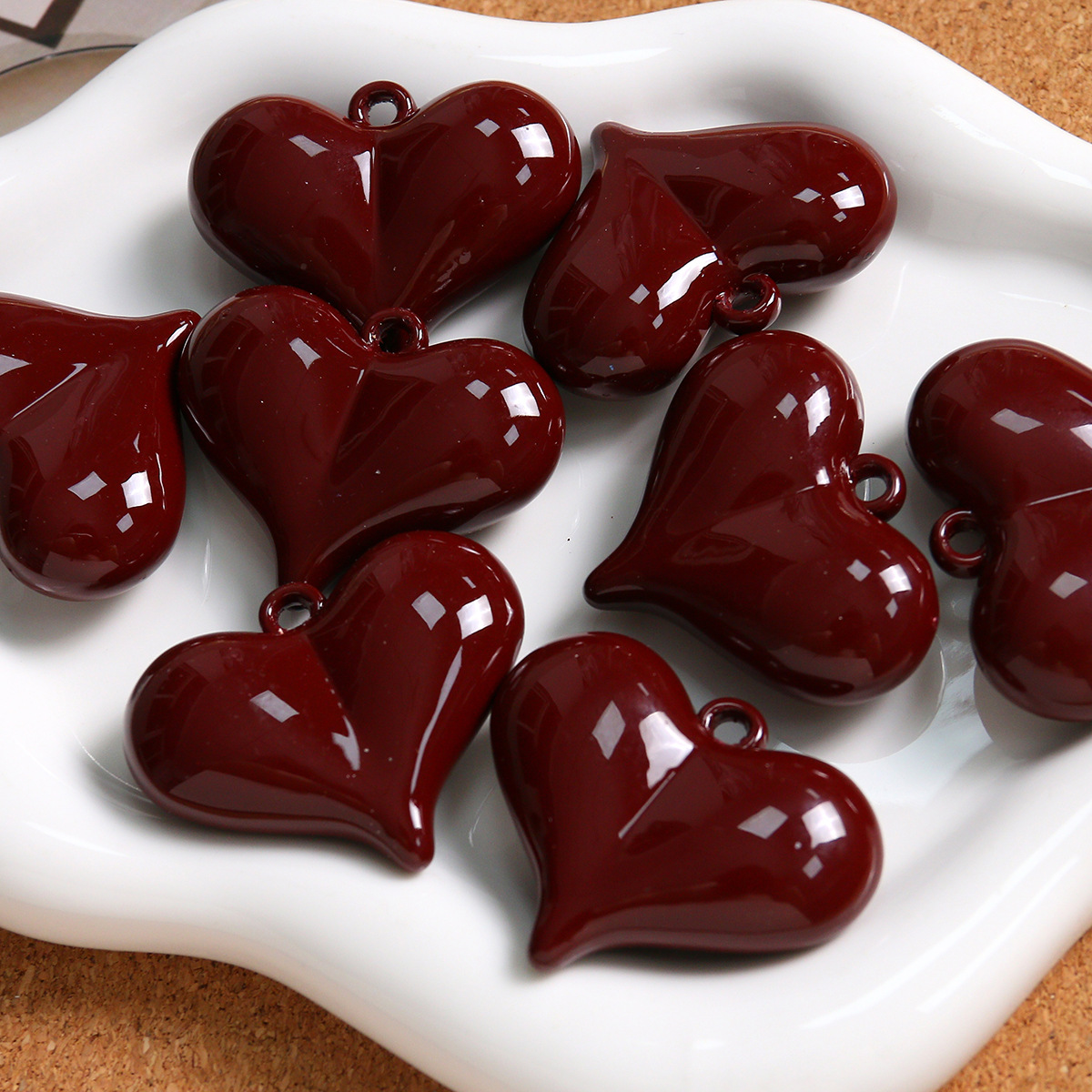 8g Weight Pendant Jewelry Making Type DIY Jewelry Accessories Classification 1 Piece Quantity Resin Material Heart Shape Pattern All Seasons Season Polishing Design Vacation, Classic Style Style 1 Piece Resin Heart Shape Pendant 3