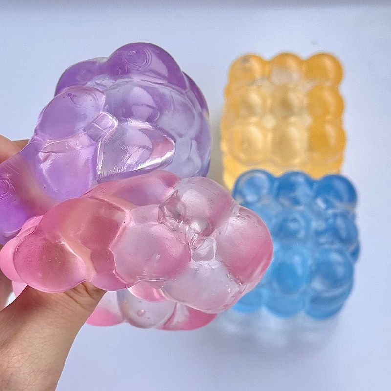 赤い本のつまみの楽しみのマルトースの解凍のおもちゃはよく売れています。|undefined