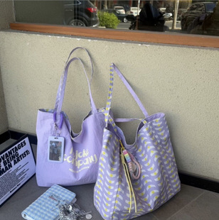 �nϵ�Sɫ���e��y��������Ů��������ĸ�μ����ذ��p�汳ͨ�ڲ���