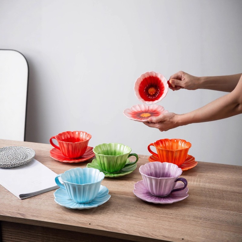 High-Looking Hand-Painted Underglaze Color, Particularly Beautiful Coffee Cup and Saucer, Accessible Luxury, Creative Niche Flower-Shaped Handmade Coffee Cup