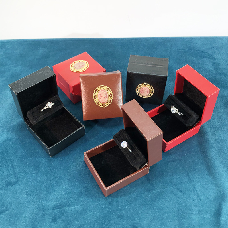 厂家直销斜插戒指盒求婚钻戒盒复古个性美人头珠宝包装送女友礼盒