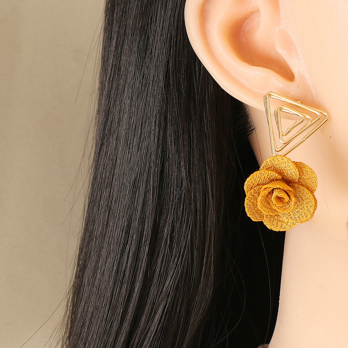 Korean Triangle Flower Earrings Wholesale display picture 25