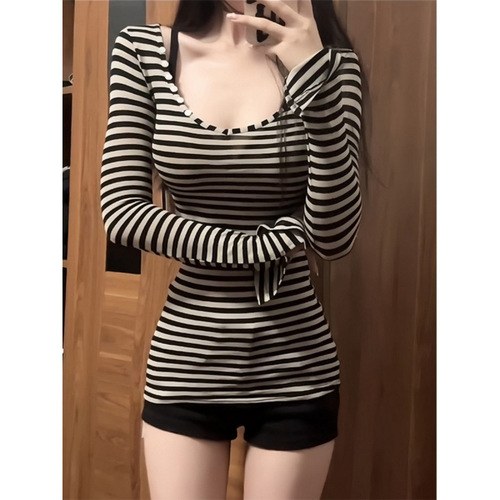Gentle Wind Striped Long-Sleeve Women's Spring Top for Layering, Slim-Fitting Base Shirt with Unique Design, Exquisite and Stunning Upper Body Top