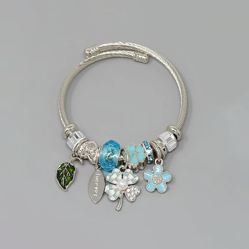 00F9E749577525D8A741A96DB97558