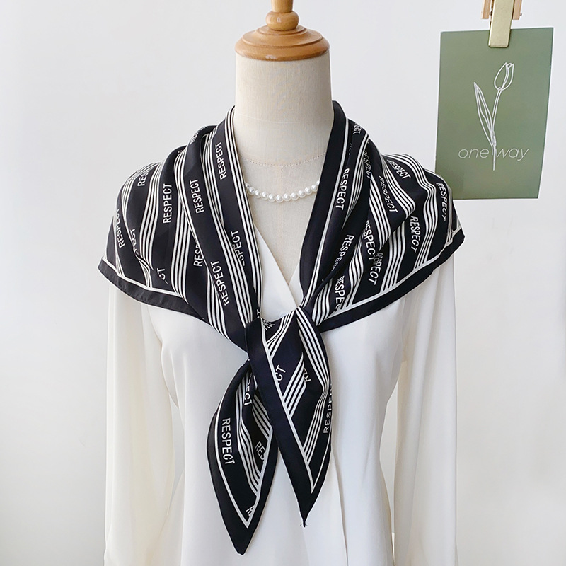 Bufanda triangular grande de gama alta de lujo ligero japonés y coreano, seda de sarga suave para mujer, bufanda clásica de todo fósforo, bufanda de oficina de cuello blanco con hombros