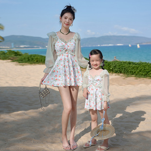 Parent-child Korean-style Swimsuit One-piece Skirt Conservative Printed Girl's Sunscreen Long-sleeved Beach Mother-daughter Swimsuit