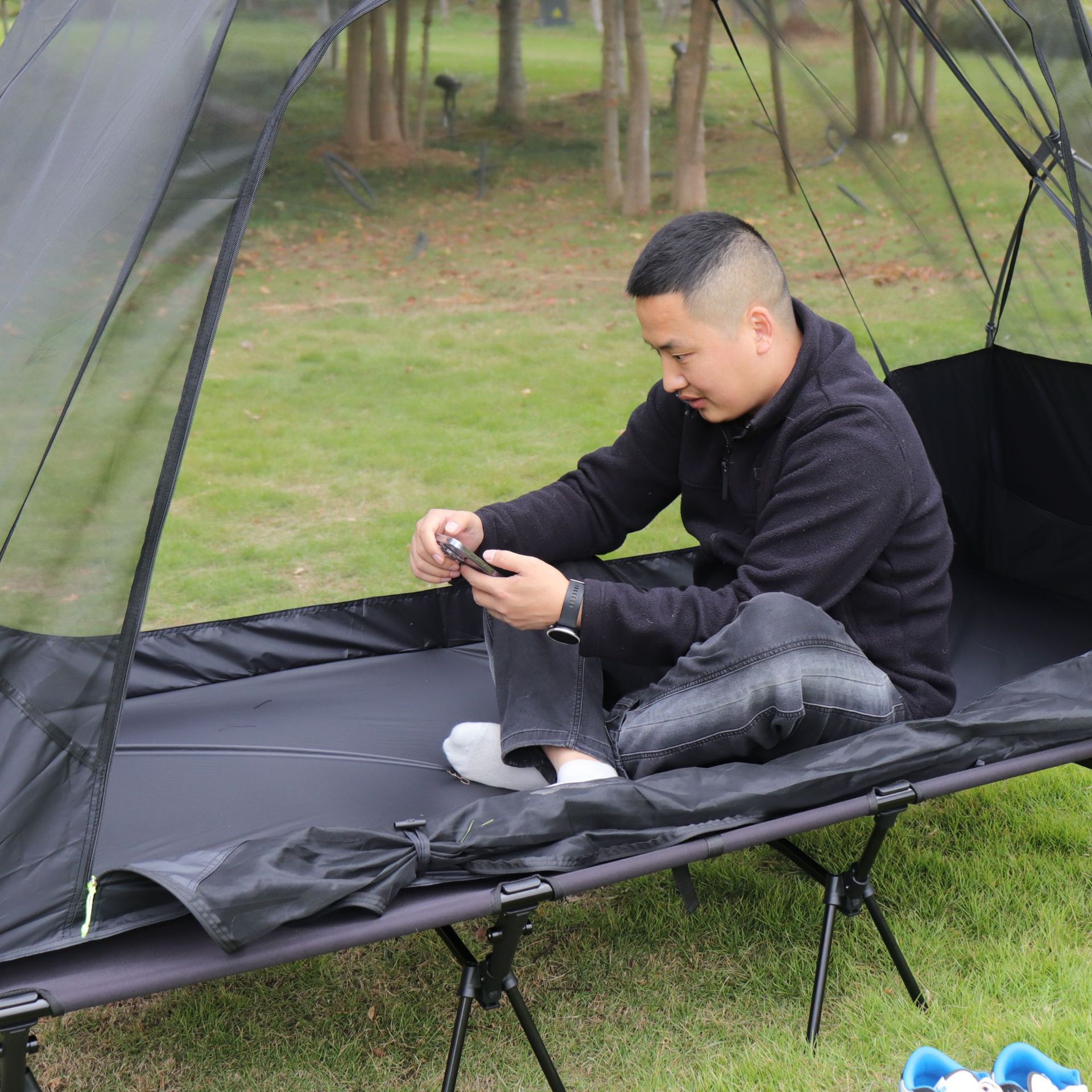 Outdoor camping bed, elevated tent, enlarged foldable portable camping bed, double-layer aluminum alloy, warm, suitable for motorcycle travel and fishing