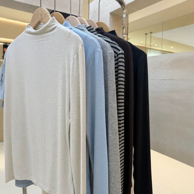 Autumn and winter half-high collar cashmere base shirt for women, lightweight and soft, skin-friendly, minimalist knit sweater Autumn and winter half-high collar cashmere base shirt for women, lightweight and soft, skin-friendly, minimalist knit sweater