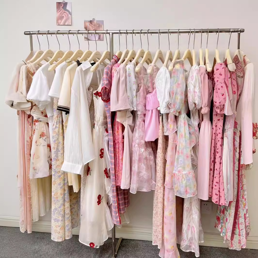 森系连衣裙女2024新款夏季千金感气质名媛收腰显瘦印花雪纺连衣裙