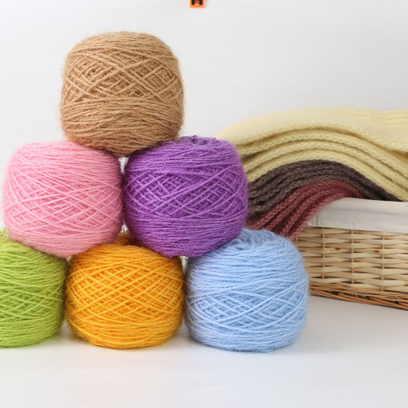 Squirrel wool hand-woven coarse wool long wool bright silk hat scarf thread hand-woven wool ball Squirrel wool hand-woven coarse wool long wool bright silk hat scarf thread hand-woven wool ball