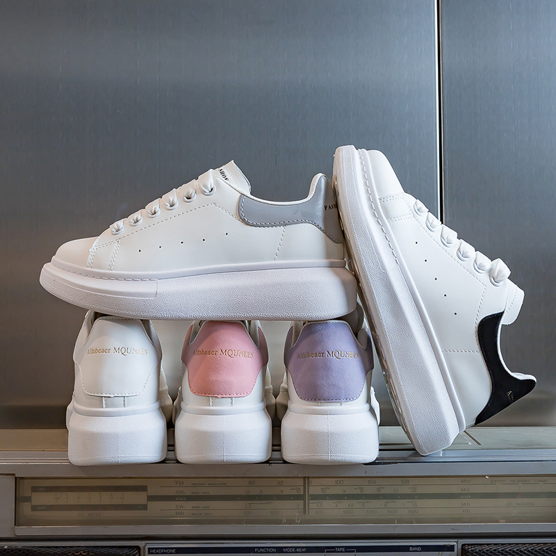 Procesamiento de zapatos personalizados pequeños zapatos blancos 2021 nuevos zapatos de skate para aumentar la altura de zapatos de mujer zapatos deportivos casuales de fábrica de fuentes image 5