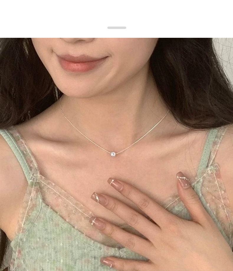 Four-pronged Solitaire Diamond Necklace Sterling Silver Luxury_voghion.com