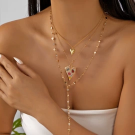 项链;手链;耳环