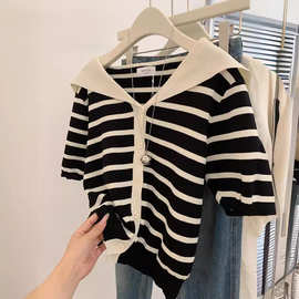 2024年夏新款韩版百搭时尚减龄海军风条纹单排扣针织上衣T恤气质