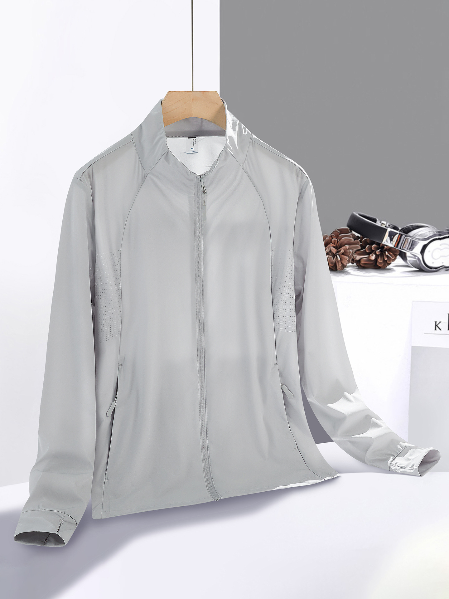 Summer Outdoor Ice Silk Sun Protection Clothing for Women, Anti-Uv Upf50+, Thin, Cool, Breathable, Light and Sun Protection Clothing for Men, Trendy