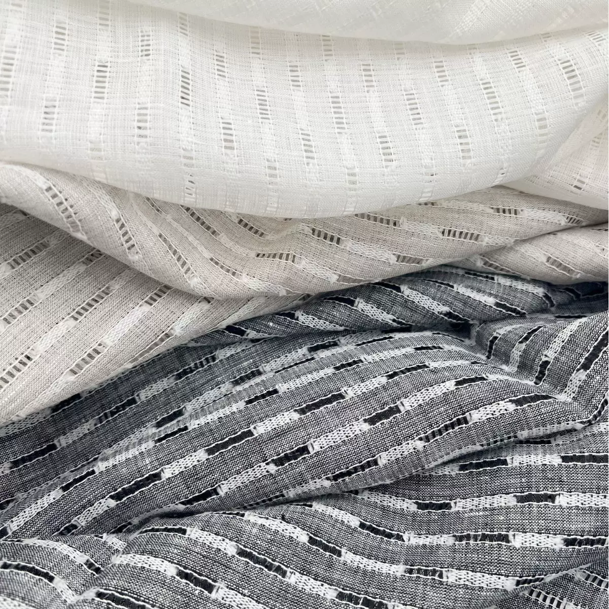 麻棉混纺提花条春夏透气吸汗面料现货供应宽松休闲风服装麻料