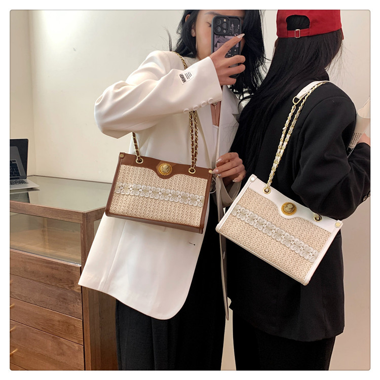 Women's Medium Straw Color Block Vacation Classic Style Weave Zipper Tote Bag display picture 9