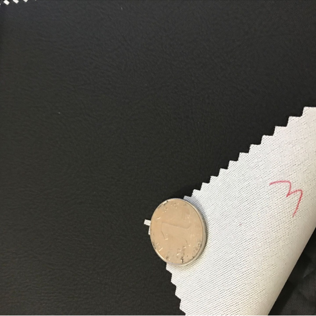 拉毛底半pu黑色大荔枝纹皮革面箱包沙发材料汽车内饰人造革