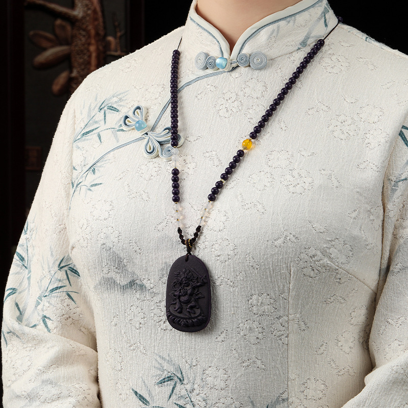 新中式爆款毛衣链挂脖不动明王合香香牌手工制香车载挂件文创批发