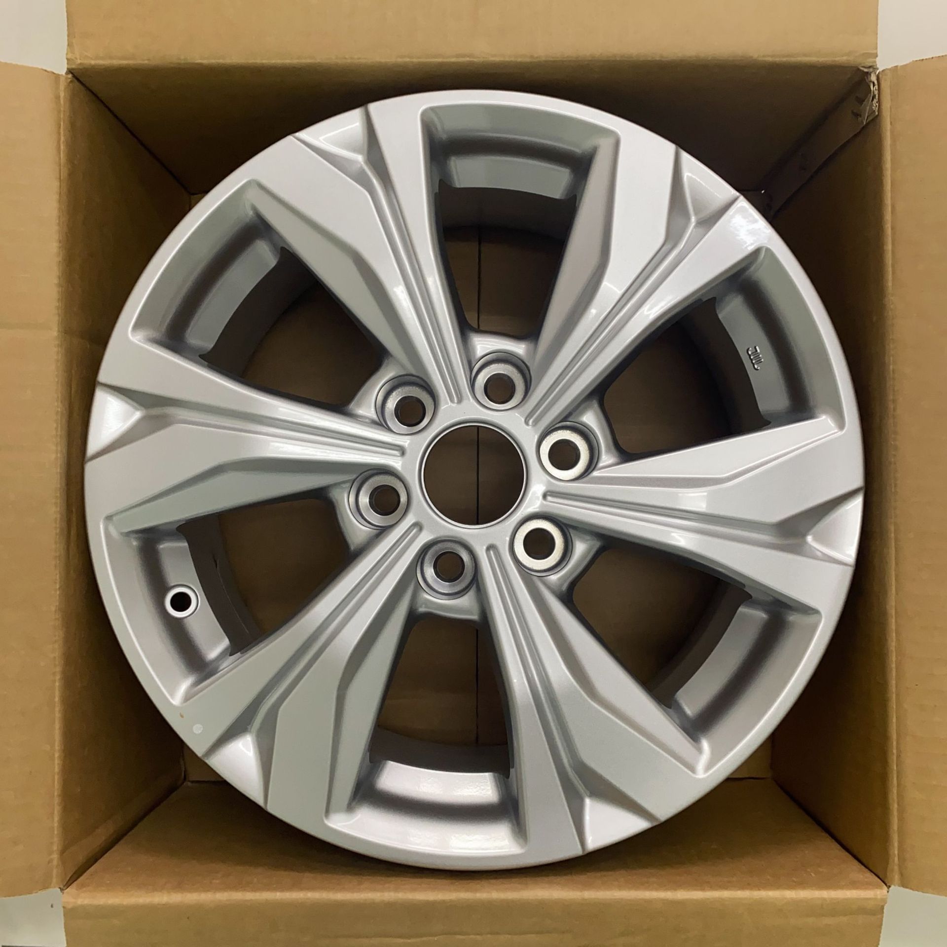 403002Zg3A+C312 Wheel Hub Aluminum Alloy Rim Suitable for Nissan Ruiqi 6 16inch
