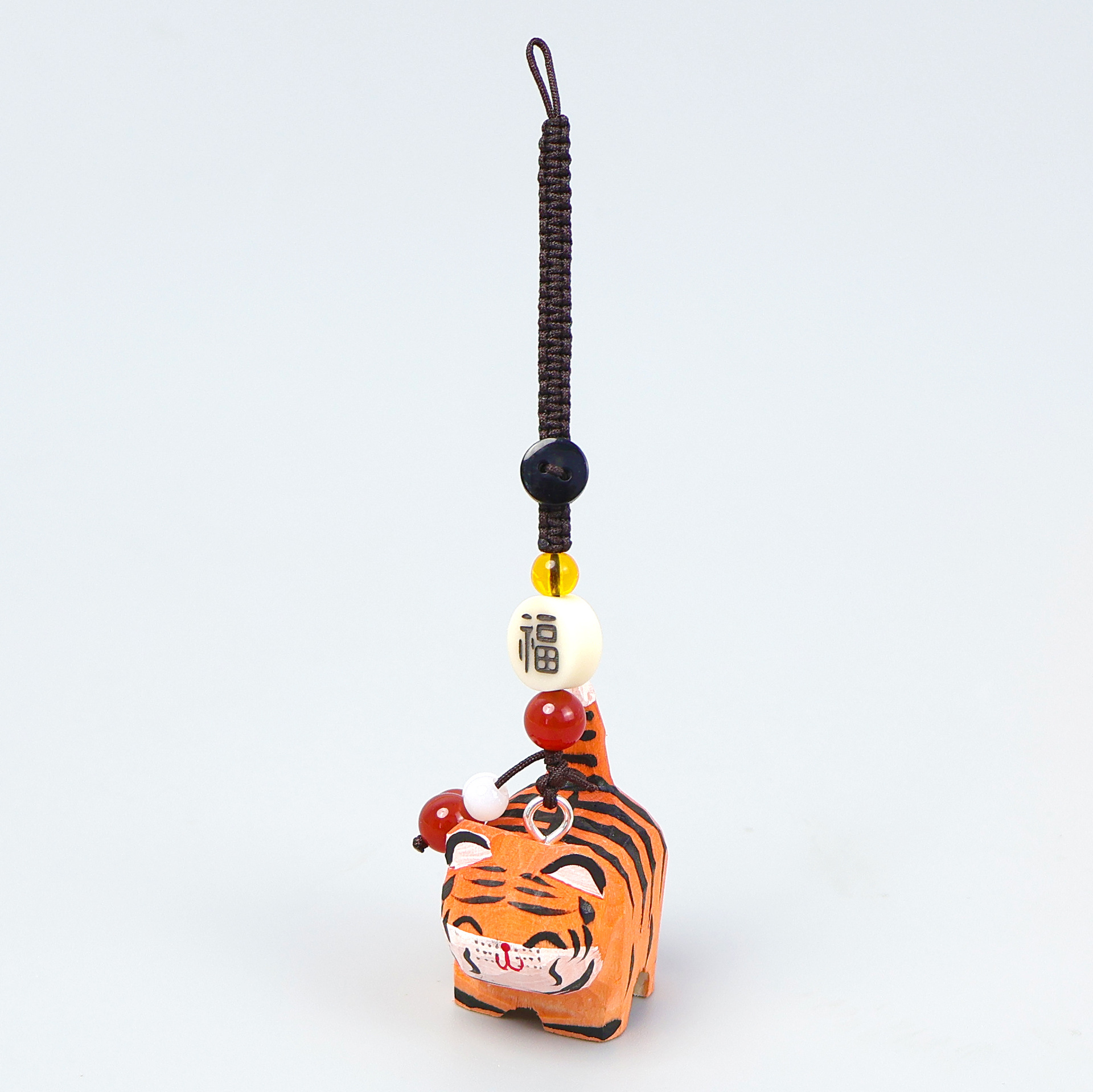 나무 조각 호랑이 행운의 버클